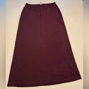 Elegant Burgundy Maxi Skirt